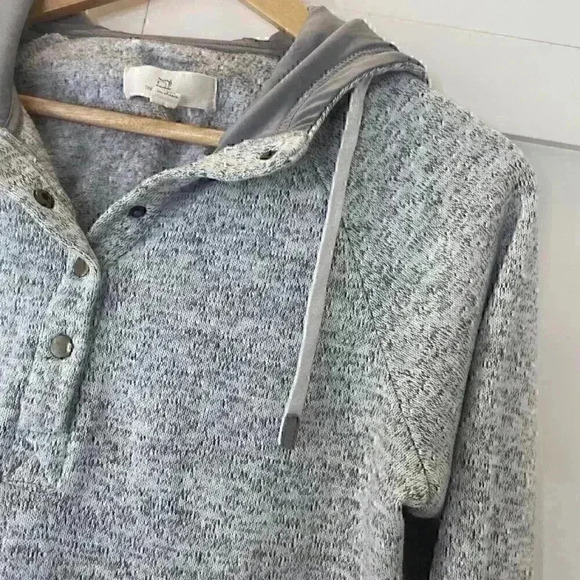 Thread & Supply Womens M Hooded LS 1/4 Button Pullover Heather Gray Pockets - Picture 7 of 13